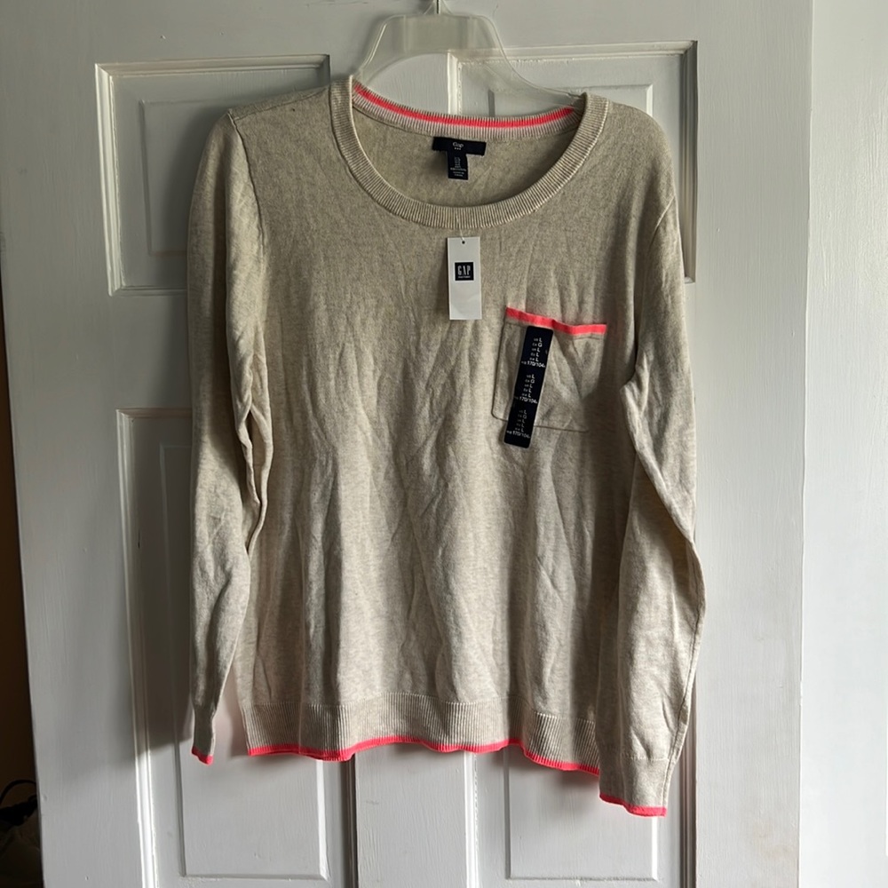 GAP sweater